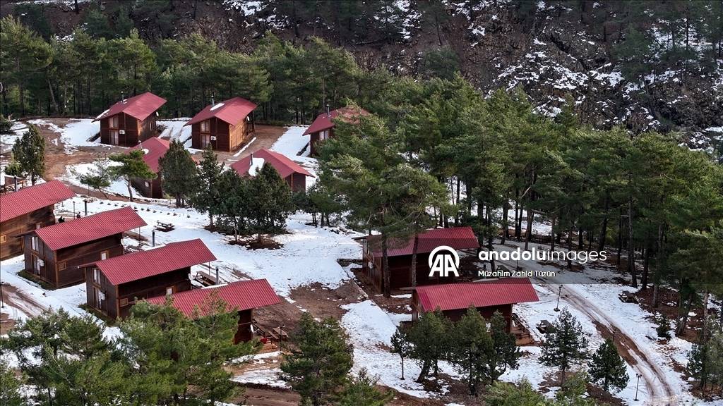 Aladağlar'da oluşan kar güzelliği... 10